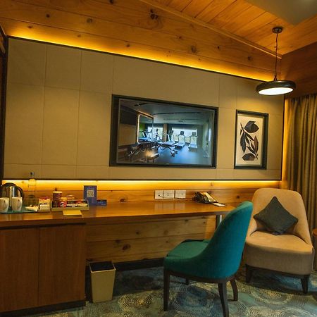 Radisson Blu Resort Dharamshala Esterno foto