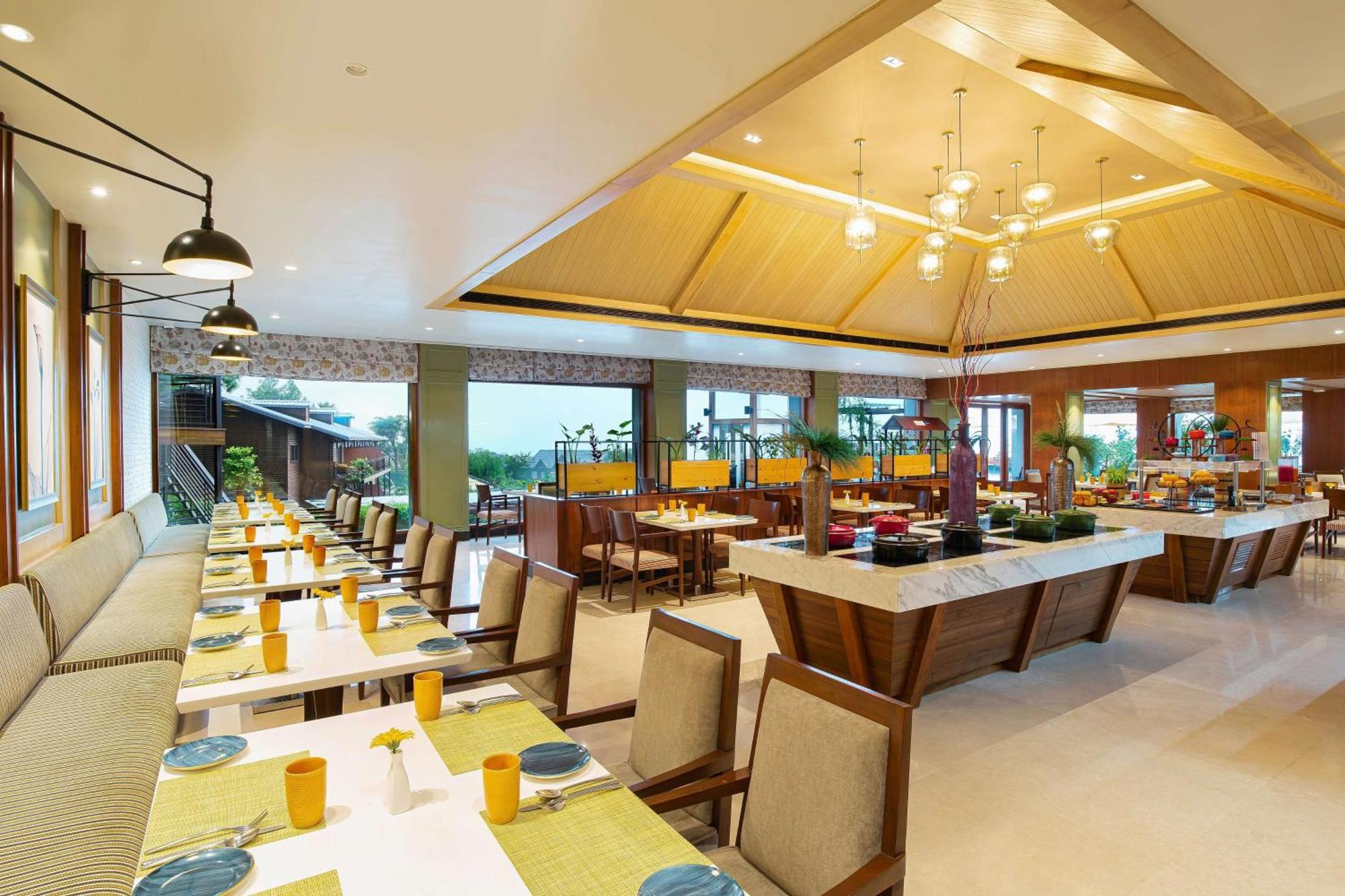 Radisson Blu Resort Dharamshala Esterno foto
