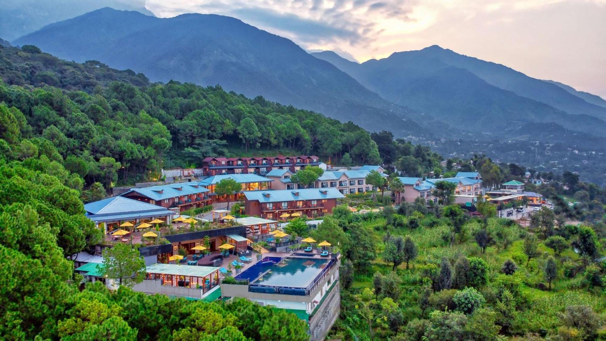 Radisson Blu Resort Dharamshala Esterno foto